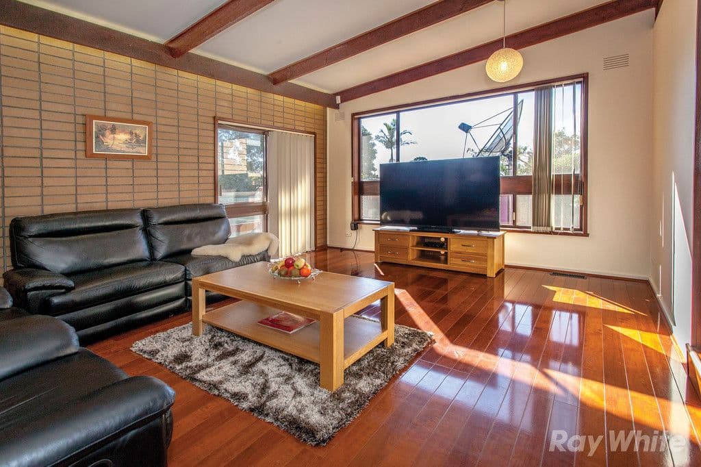 4 Gymea Court, Glen Waverley VIC 3150, Glen Waverley - Thumbnail 3