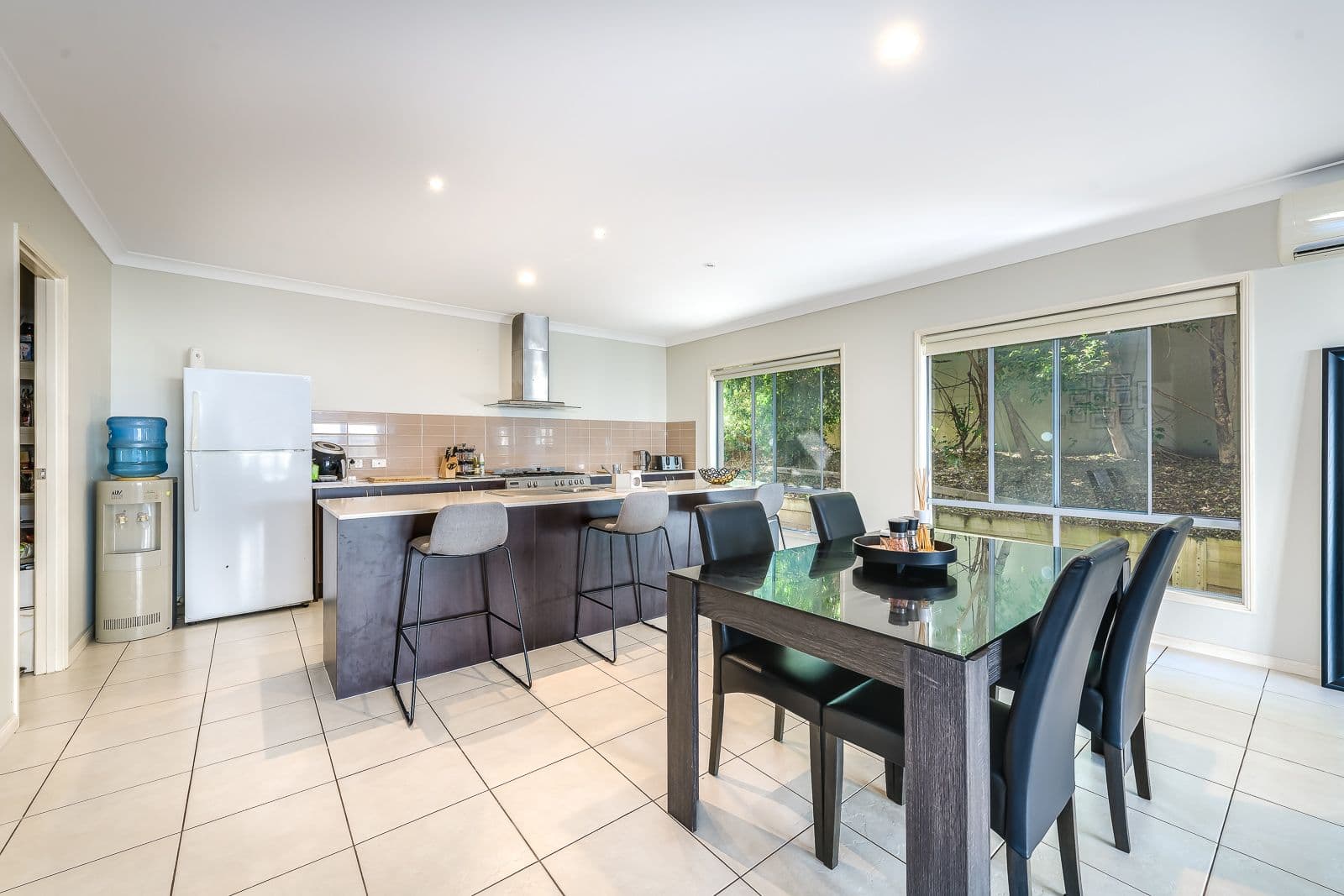 94 Compass Drive, Biggera Waters QLD 4216, Biggera Waters - Thumbnail 4