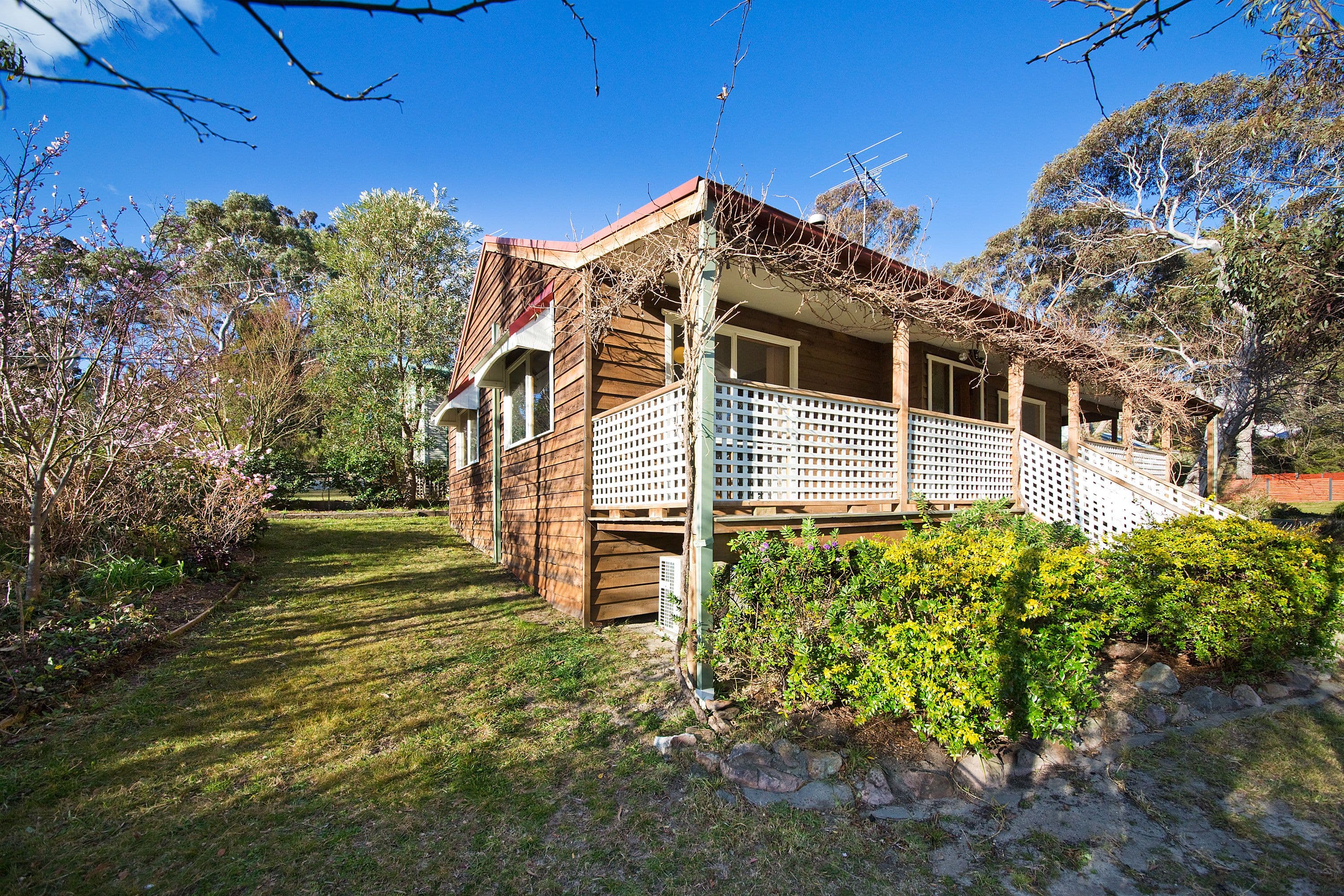 22 Grand View Road, Mount Victoria - Image 1