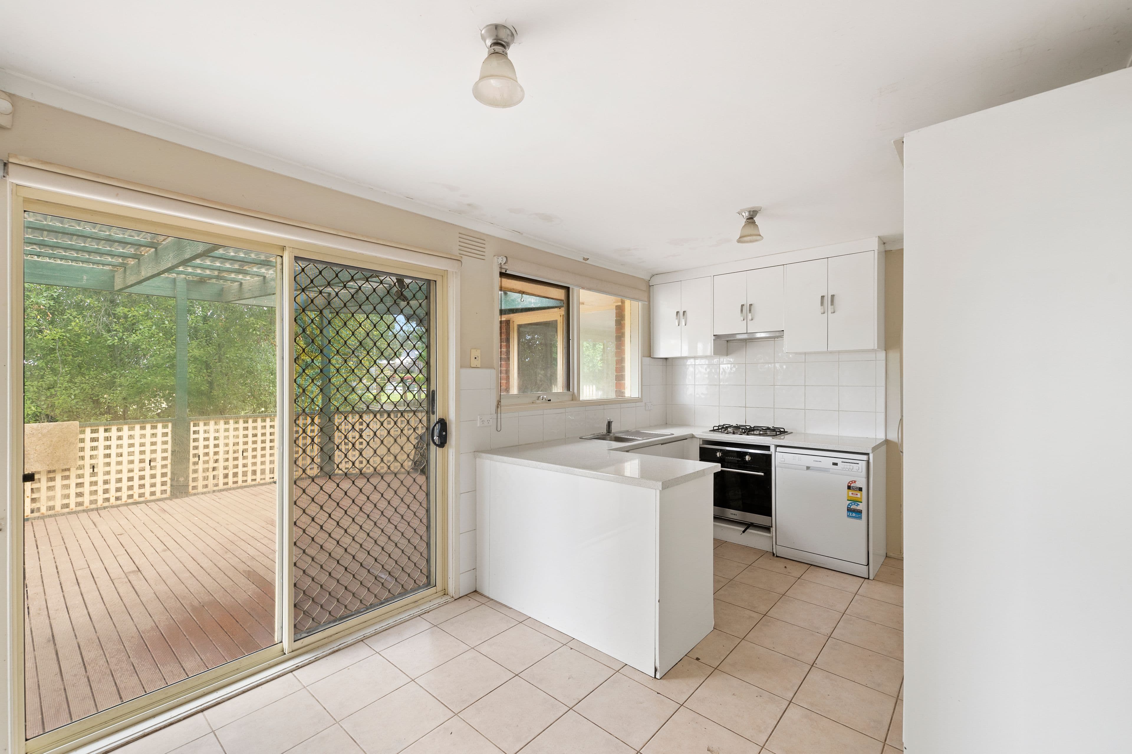 20 Tamboon Drive, Rowville VIC 3178, Rowville - Thumbnail 3