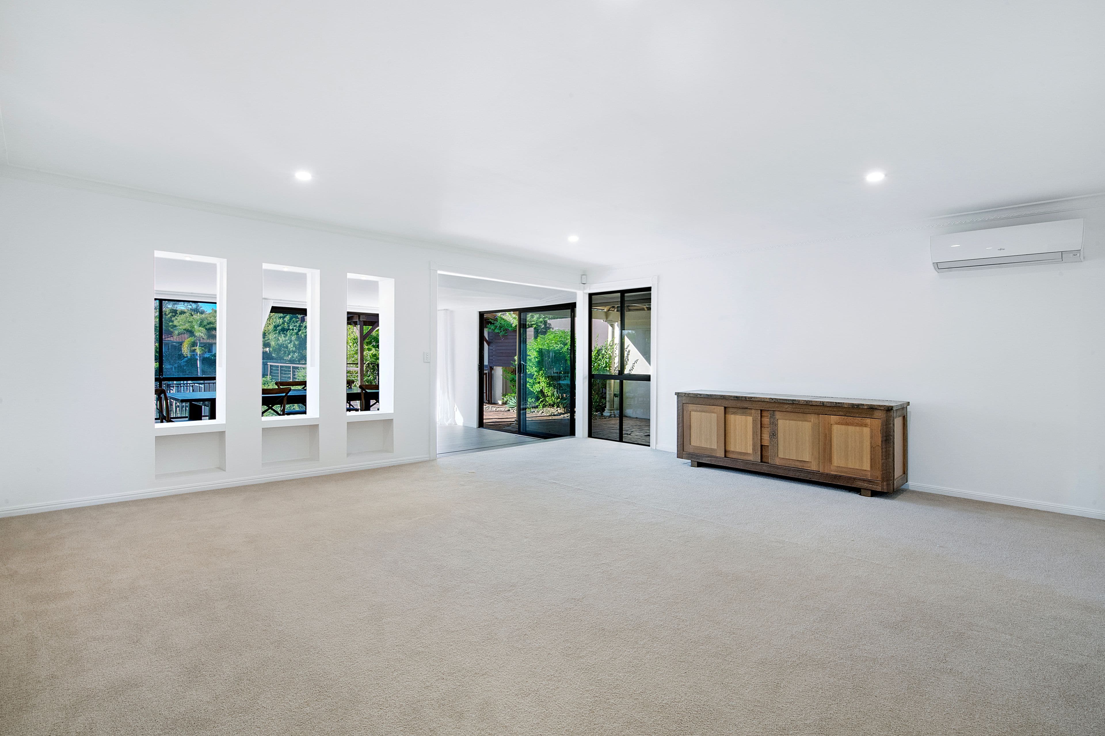 5 Bombala Street, Broadbeach Waters QLD 4218, Broadbeach Waters - Thumbnail 3