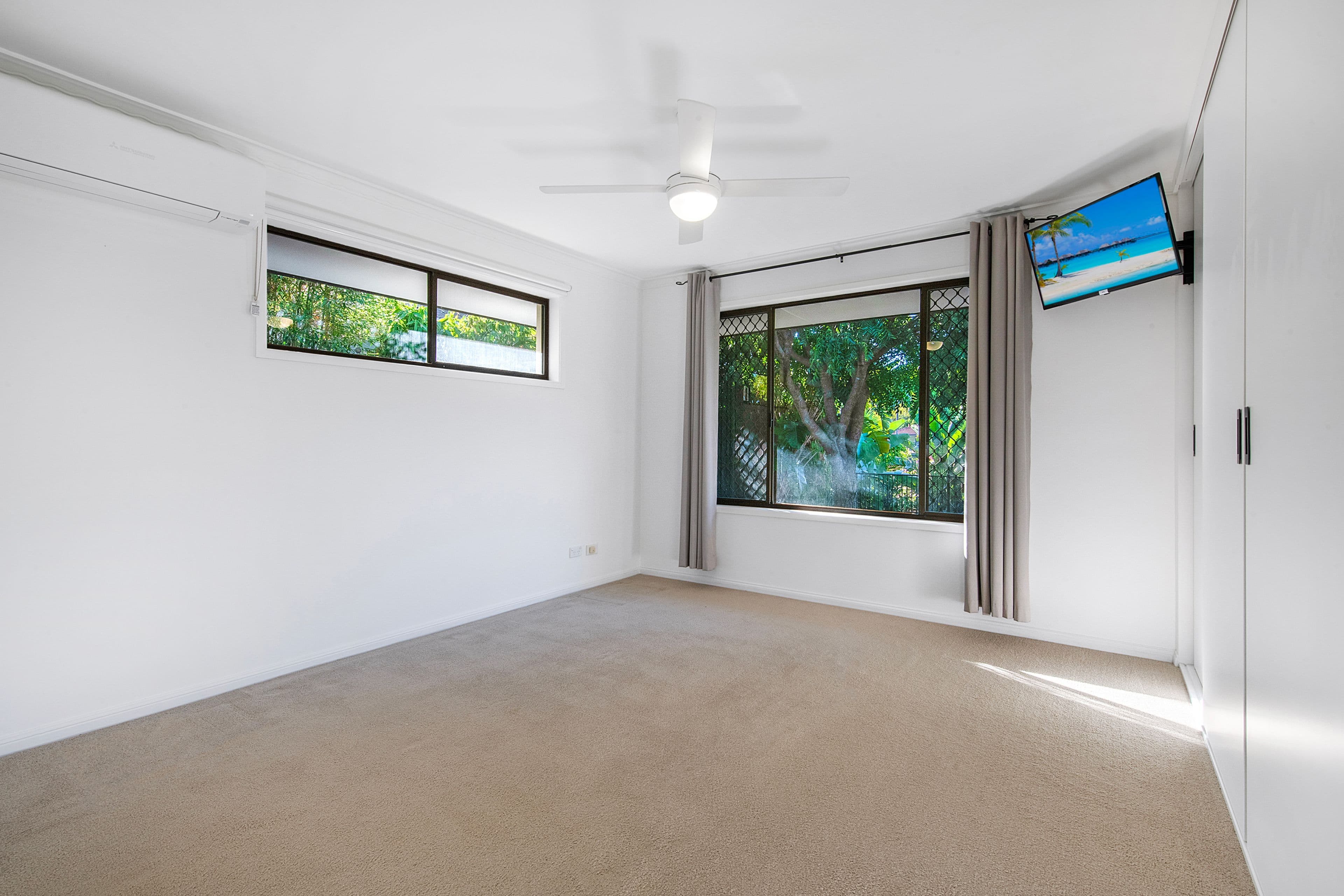 5 Bombala Street, Broadbeach Waters QLD 4218, Broadbeach Waters - Thumbnail 7