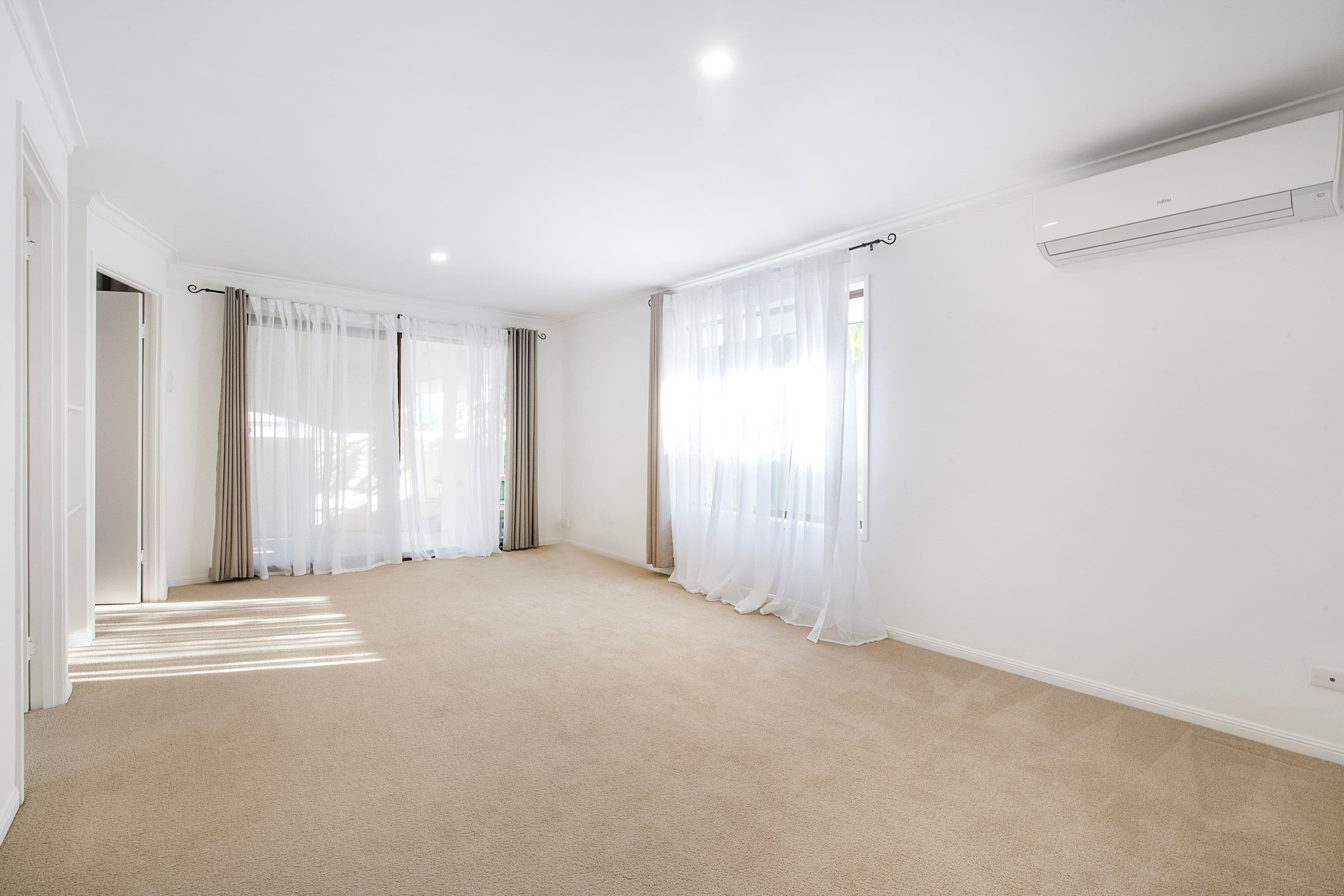 5 Bombala Street, Broadbeach Waters QLD 4218, Broadbeach Waters - Thumbnail 8