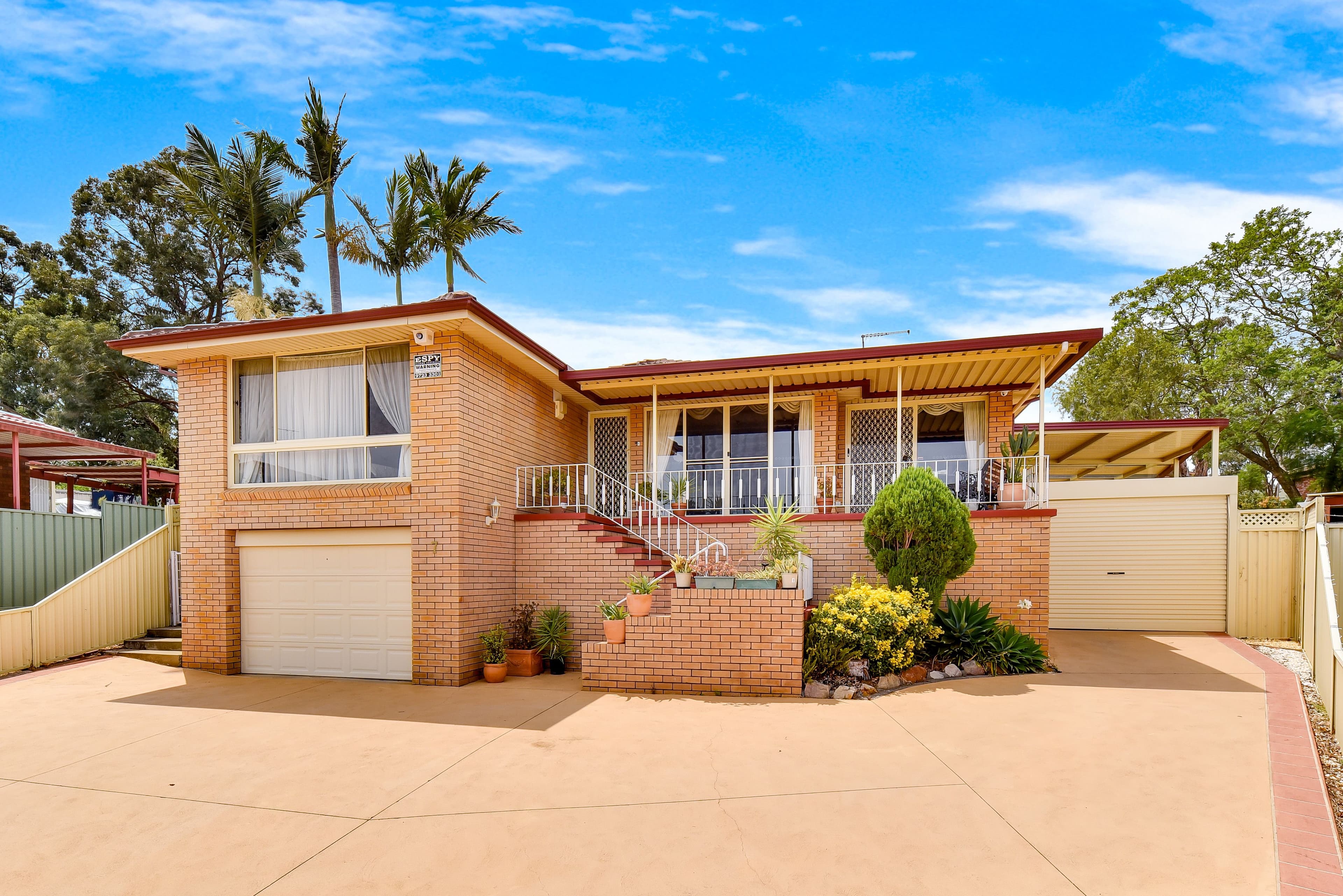 Minto NSW 2566, Minto - Image 1