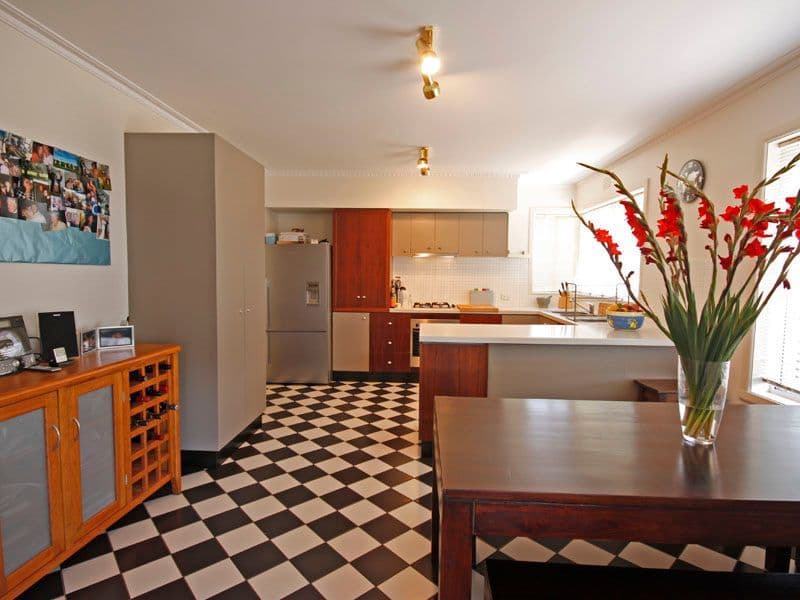 18 Elizabeth Street, HIGHTON VIC 3216, Highton - Thumbnail 5