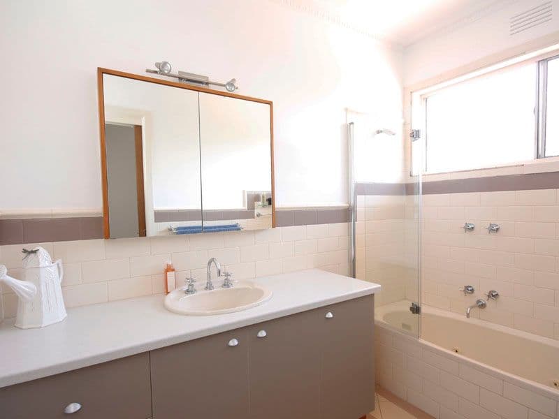 18 Elizabeth Street, HIGHTON VIC 3216, Highton - Thumbnail 8
