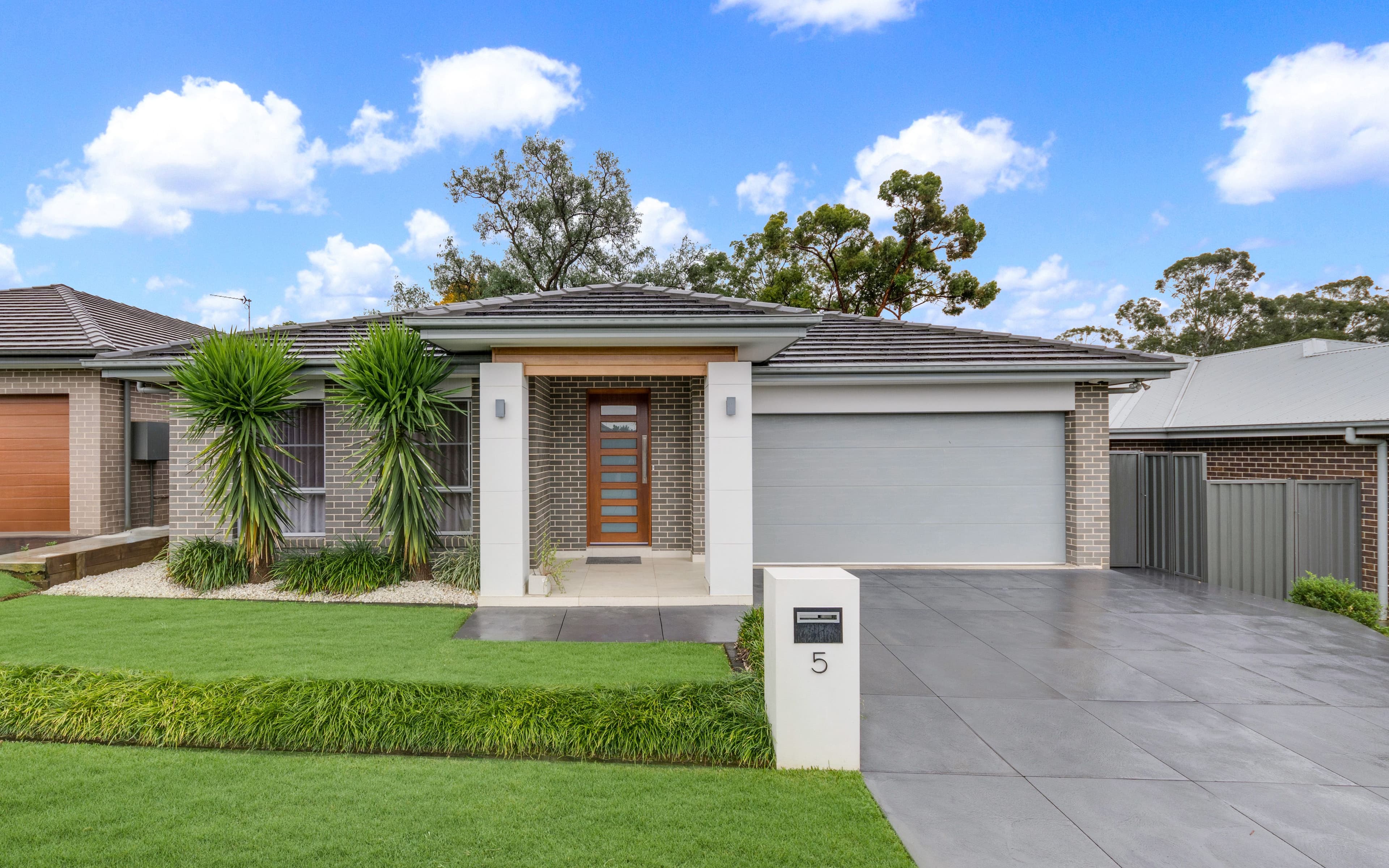 87 Botanic Way, Orange, Orange - Image 1