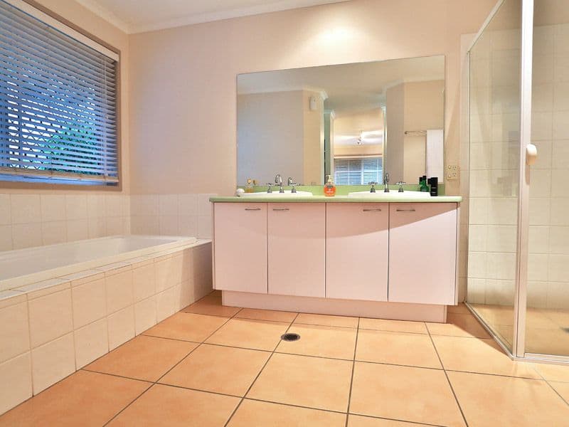 16 Nikita Close, CARSELDINE QLD 4034, Carseldine - Thumbnail 6