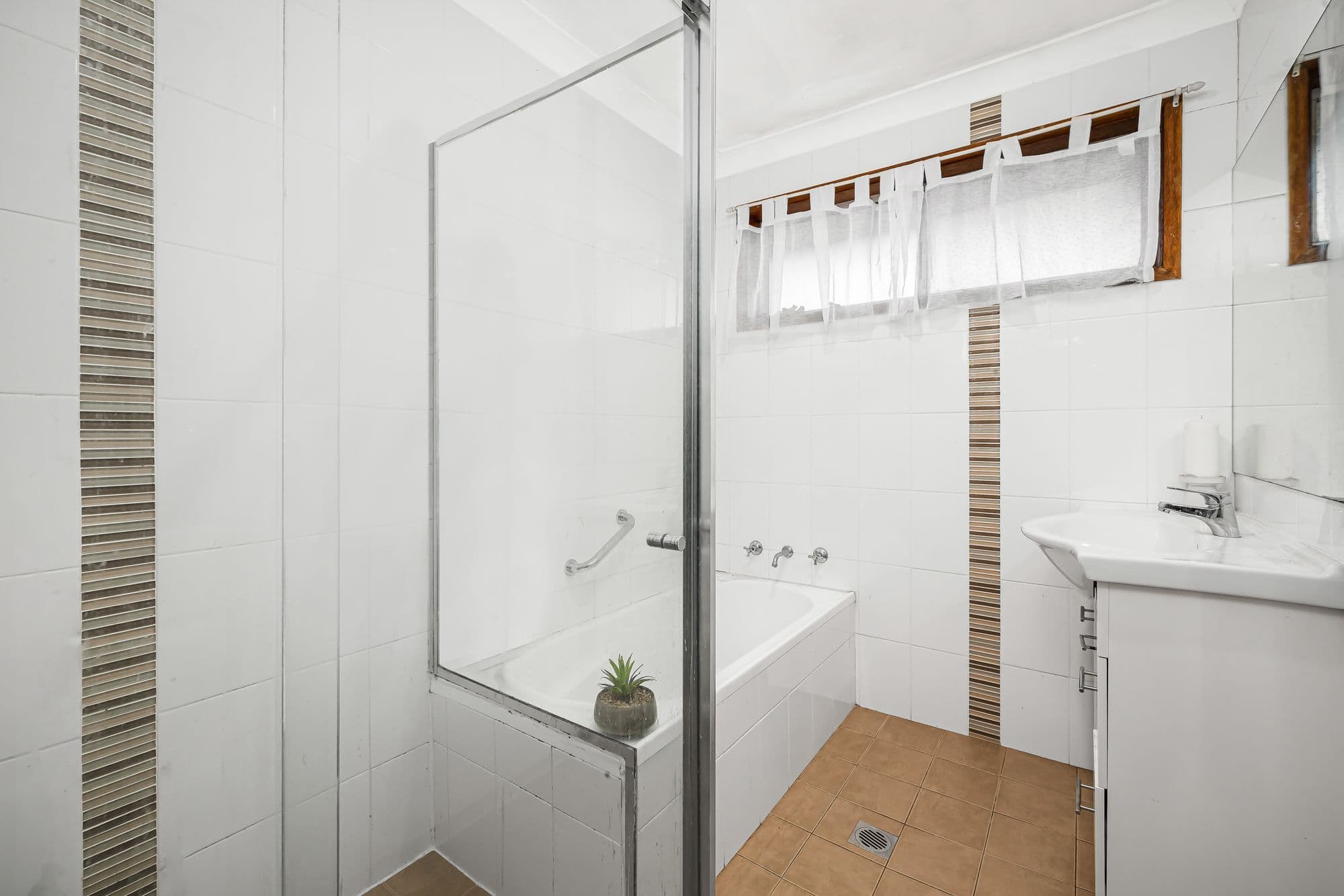 2 Caloola Avenue, Penrith NSW 2750, Penrith - Thumbnail 5