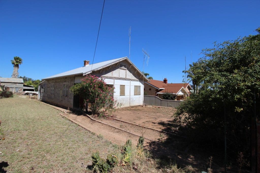 3 Henderson Street, Waikerie SA 5330, Waikerie - Image 1