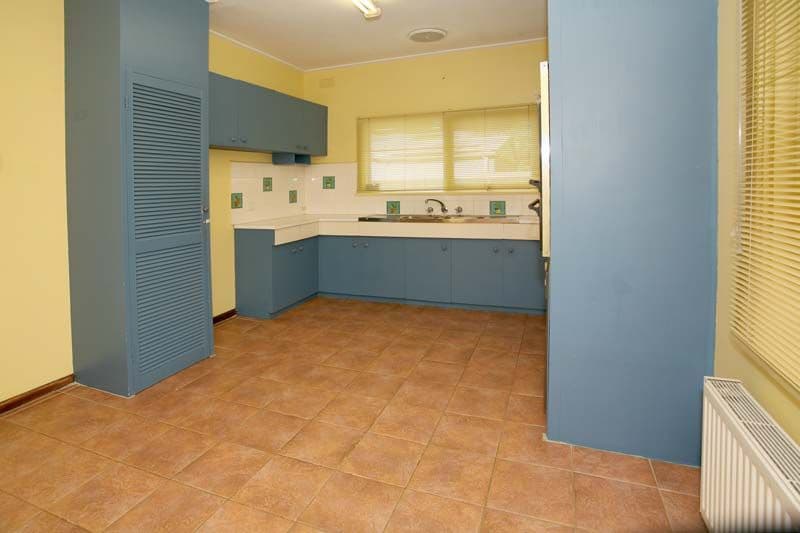 4 Wilfred Court, GLEN WAVERLEY VIC 3150, Glen Waverley - Thumbnail 2