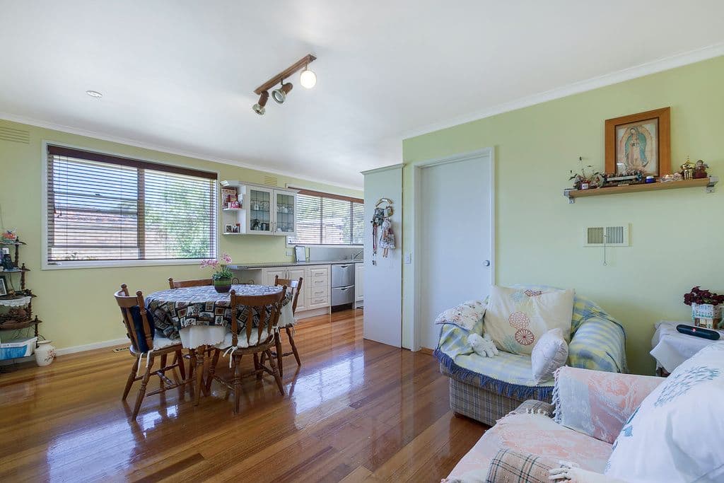 8 Peppercorn Parade, Epping VIC 3076, Epping - Thumbnail 4
