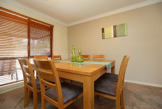 22 Jacaranda Drive, GEORGES HALL NSW 2198, Georges Hall - Thumbnail 3