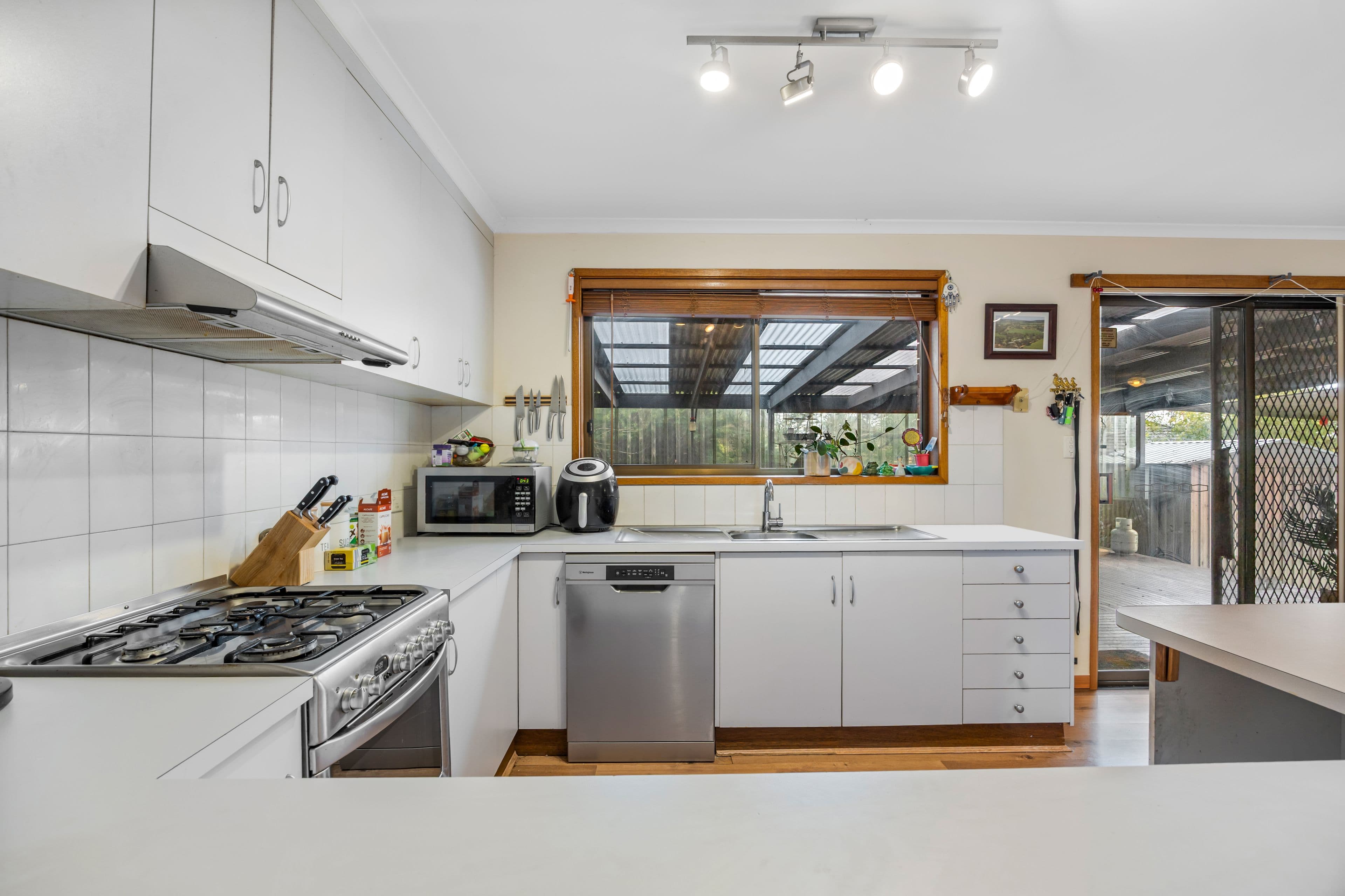 69 Lambert Street, Ararat VIC 3377, Ararat - Thumbnail 4