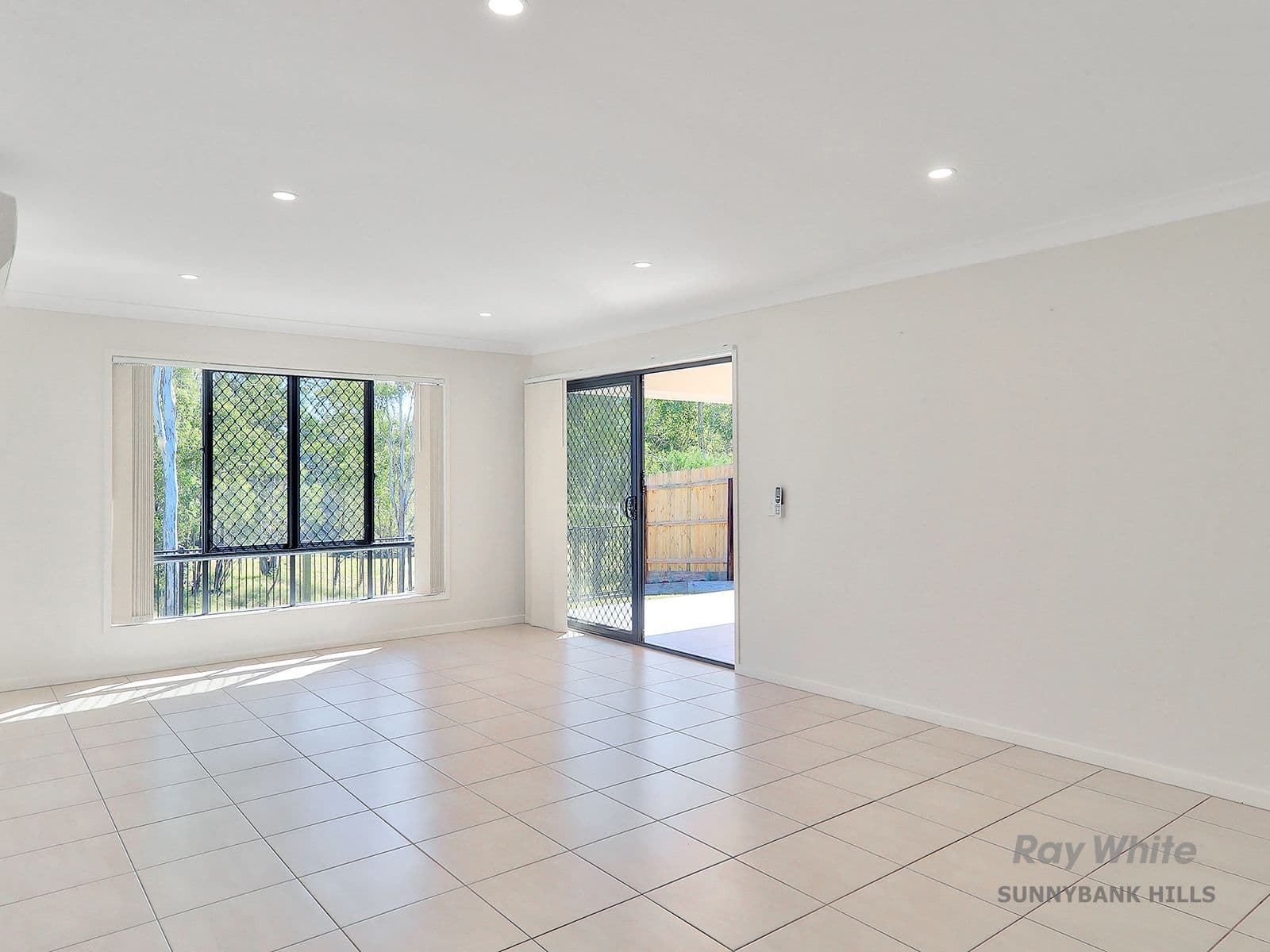 12 Johnstone Place, Riverview QLD 4303, Riverview - Thumbnail 3