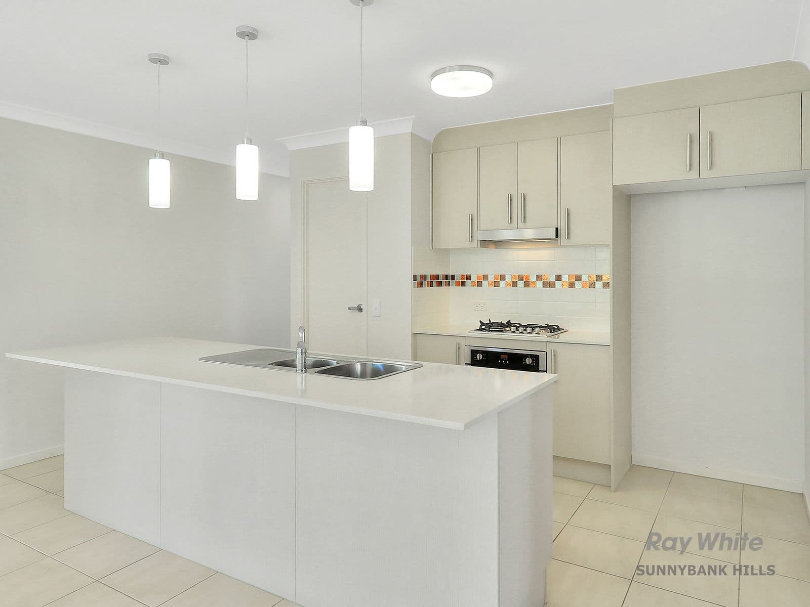 12 Johnstone Place, Riverview QLD 4303, Riverview - Thumbnail 6