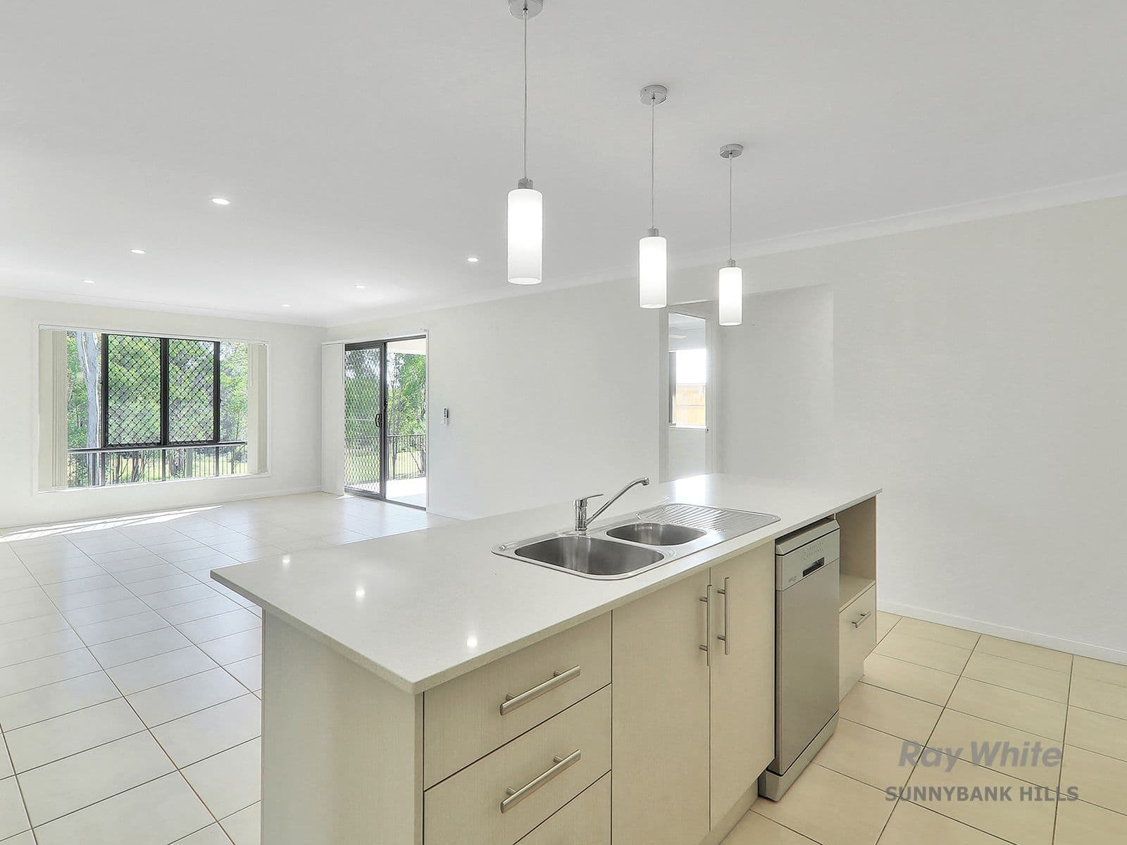 12 Johnstone Place, Riverview QLD 4303, Riverview - Thumbnail 7