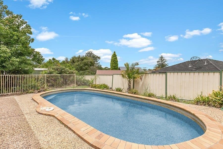 44 Milson Street, Charlestown - Thumbnail 8
