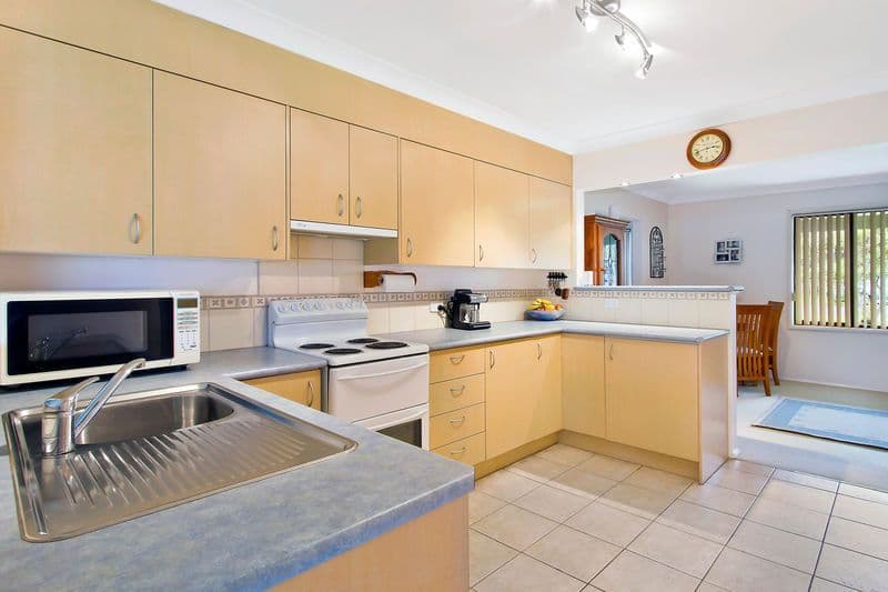 47 Grevillea Crescent, BERKELEY VALE NSW 2261, Berkeley Vale - Thumbnail 4