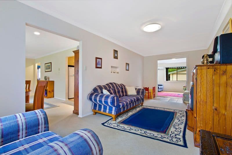 47 Grevillea Crescent, BERKELEY VALE NSW 2261, Berkeley Vale - Thumbnail 6