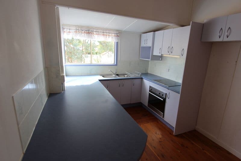 166 Galatea Street, Charleville QLD 4470, Charleville - Thumbnail 3