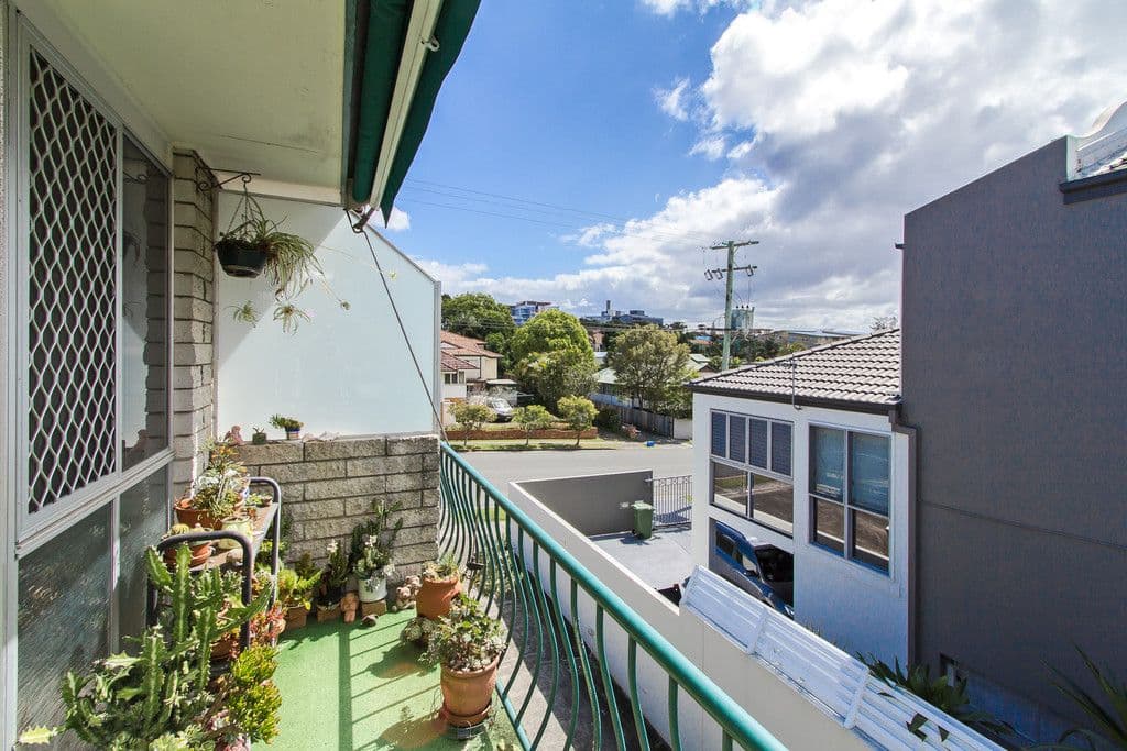 25 Lenneberg Street, SOUTHPORT QLD 4215, Southport - Image 1