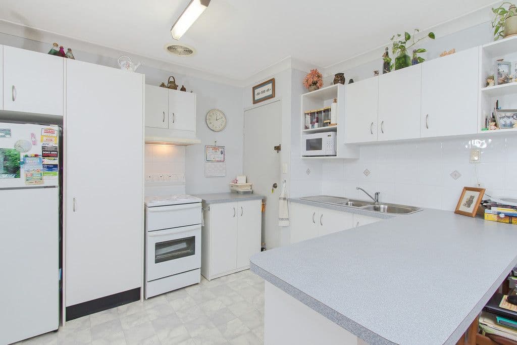 25 Lenneberg Street, SOUTHPORT QLD 4215, Southport - Thumbnail 2