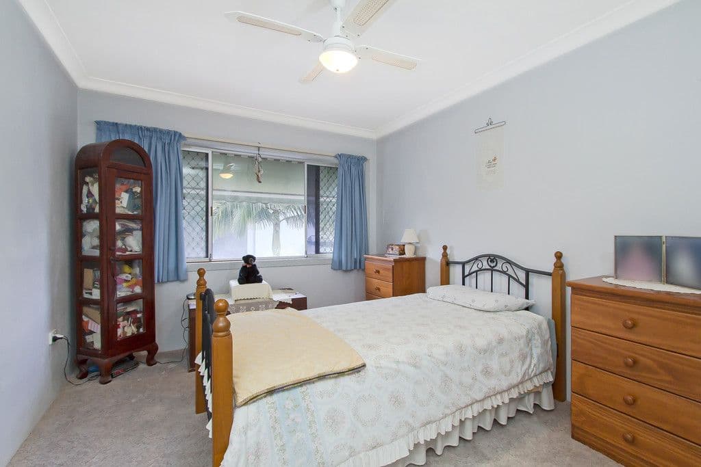 25 Lenneberg Street, SOUTHPORT QLD 4215, Southport - Thumbnail 4