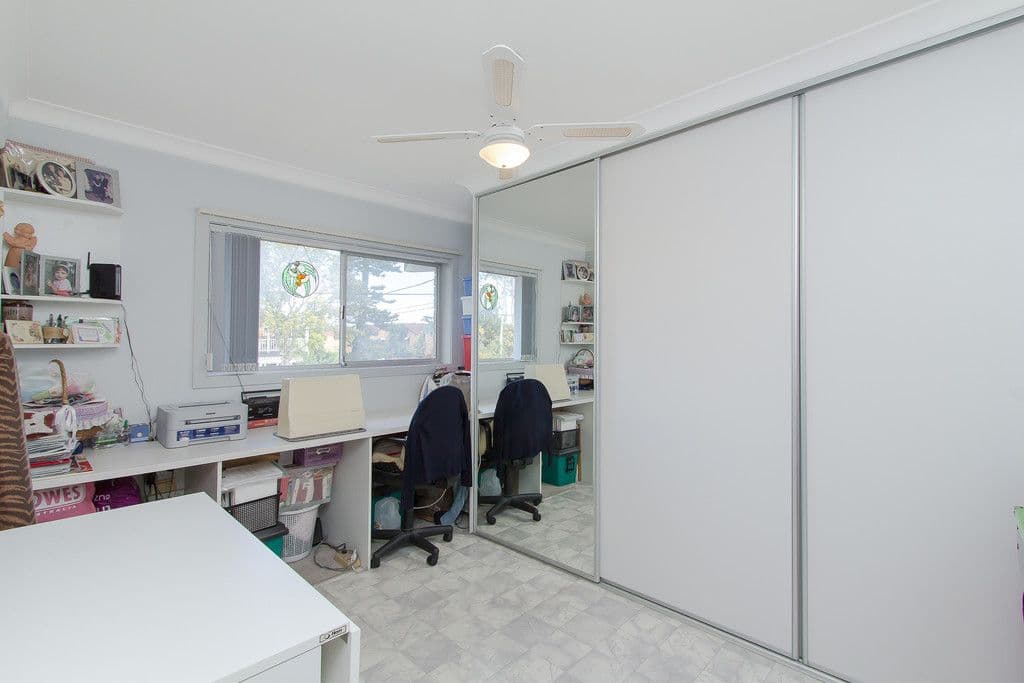 25 Lenneberg Street, SOUTHPORT QLD 4215, Southport - Thumbnail 5