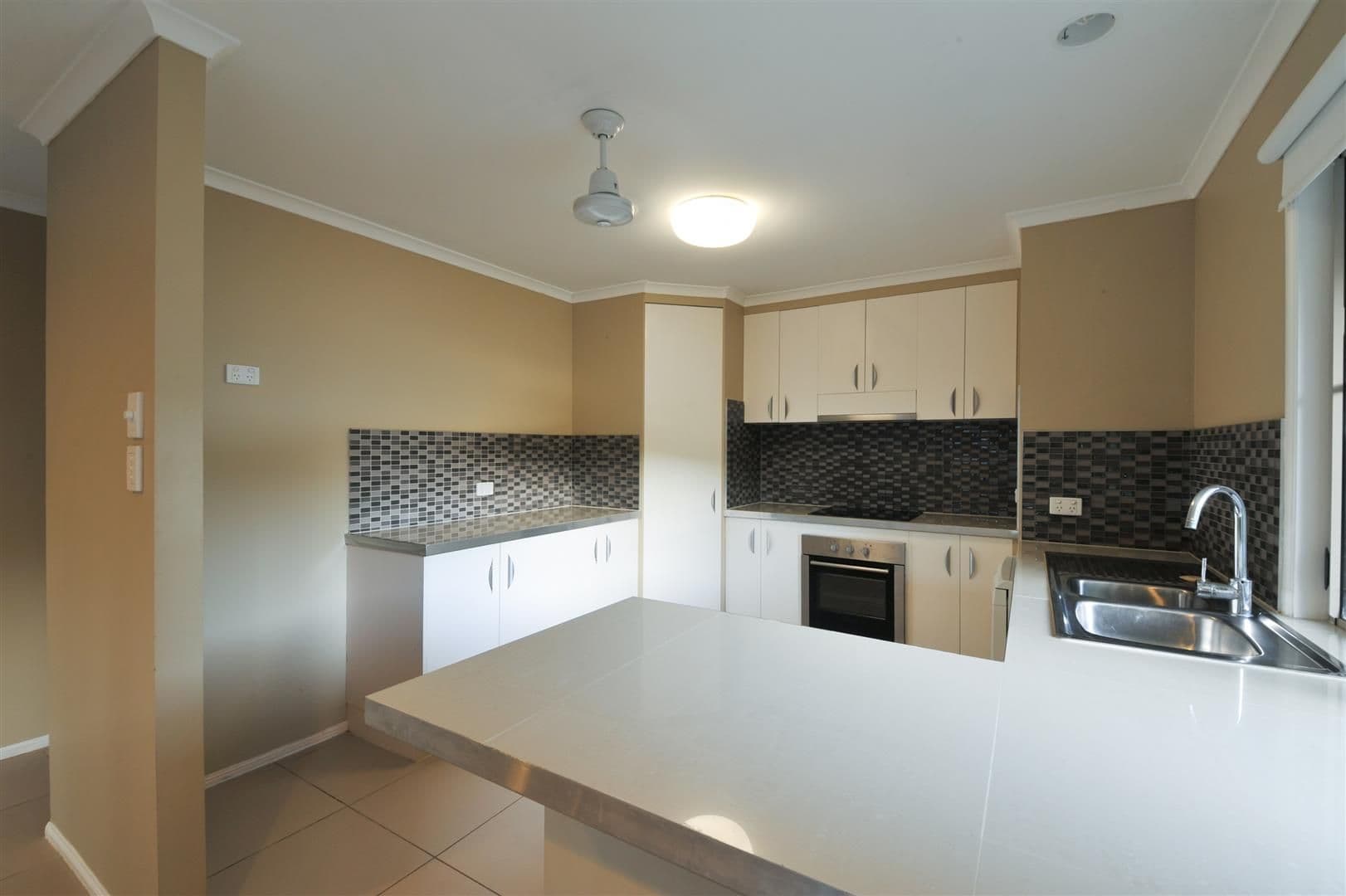 19 Sandpiper Crescent, Jubilee Pocket QLD 4802, Jubilee Pocket - Thumbnail 2