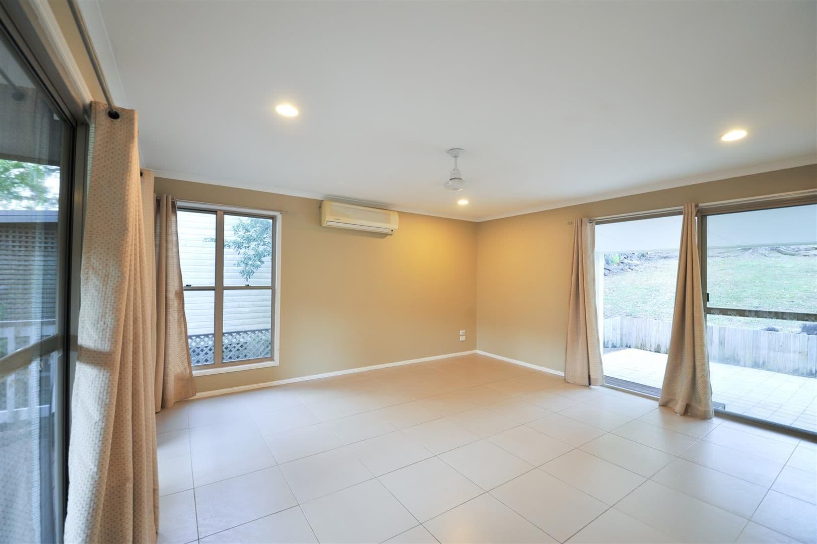 19 Sandpiper Crescent, Jubilee Pocket QLD 4802, Jubilee Pocket - Thumbnail 3