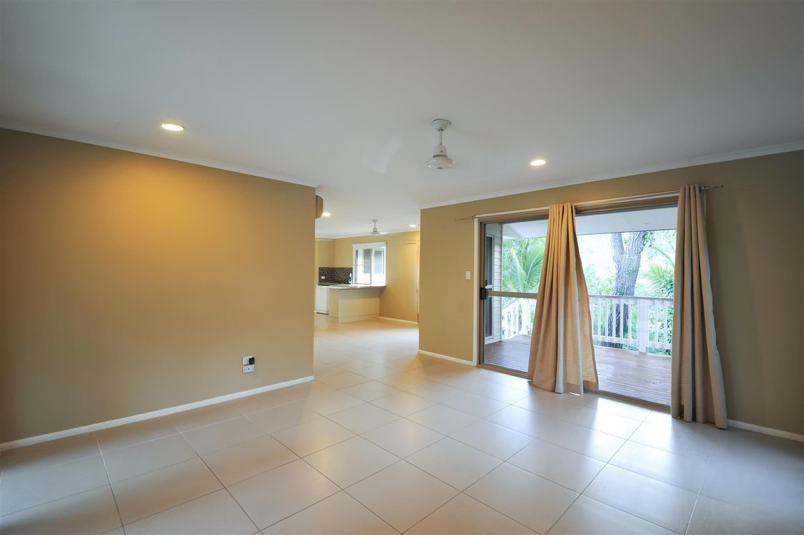 19 Sandpiper Crescent, Jubilee Pocket QLD 4802, Jubilee Pocket - Thumbnail 6