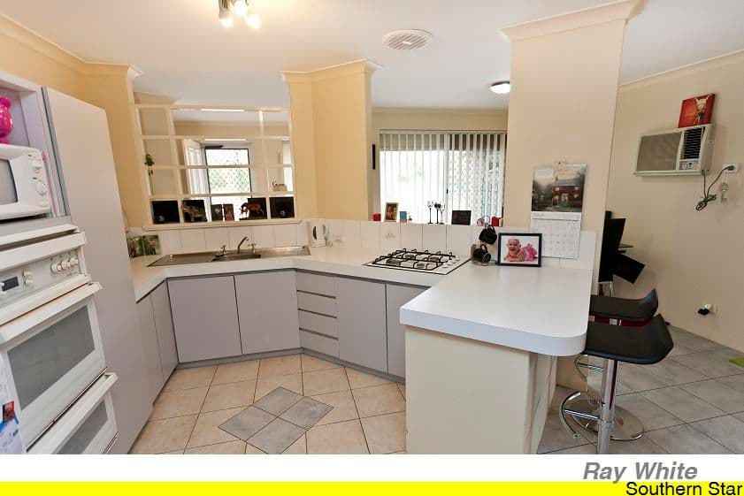 30 Hemingway Drive, CAMILLO WA 6111, Camillo - Thumbnail 4