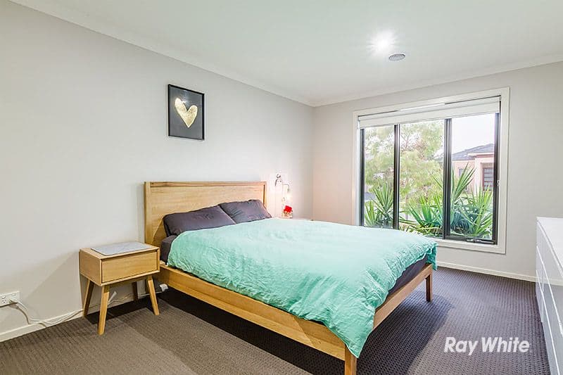 64 Frankland Street, Clyde North VIC 3978, Clyde North - Thumbnail 2
