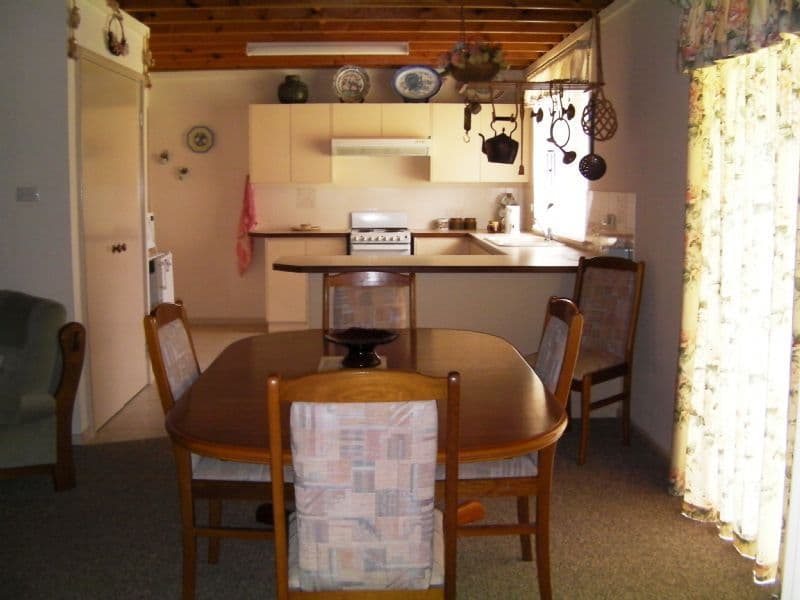 16 Rennie Crescent, LANCELIN WA 6044, Lancelin - Thumbnail 3