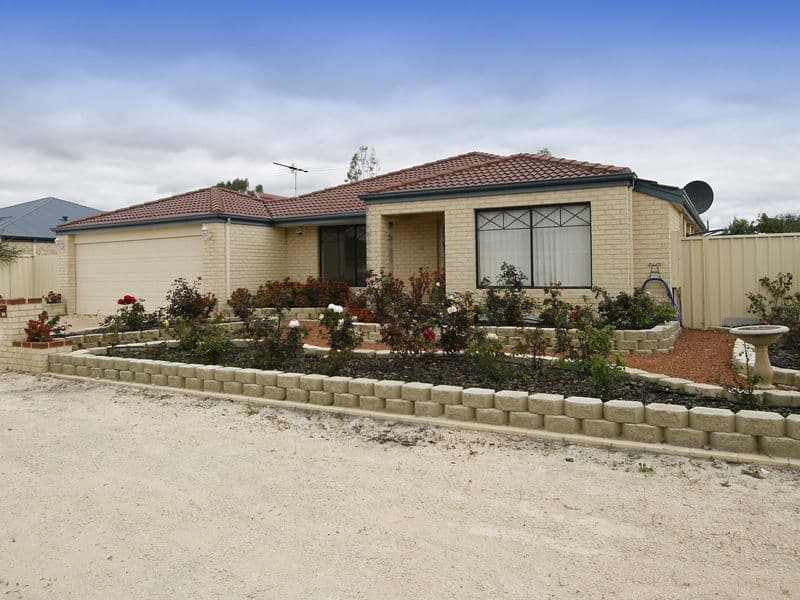 27  Serpentine Meander, GOSNELLS WA 6110, Gosnells - Image 1