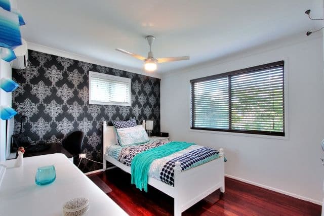 15 Manooka Street, ROCHEDALE SOUTH QLD 4123, Rochedale South - Thumbnail 3