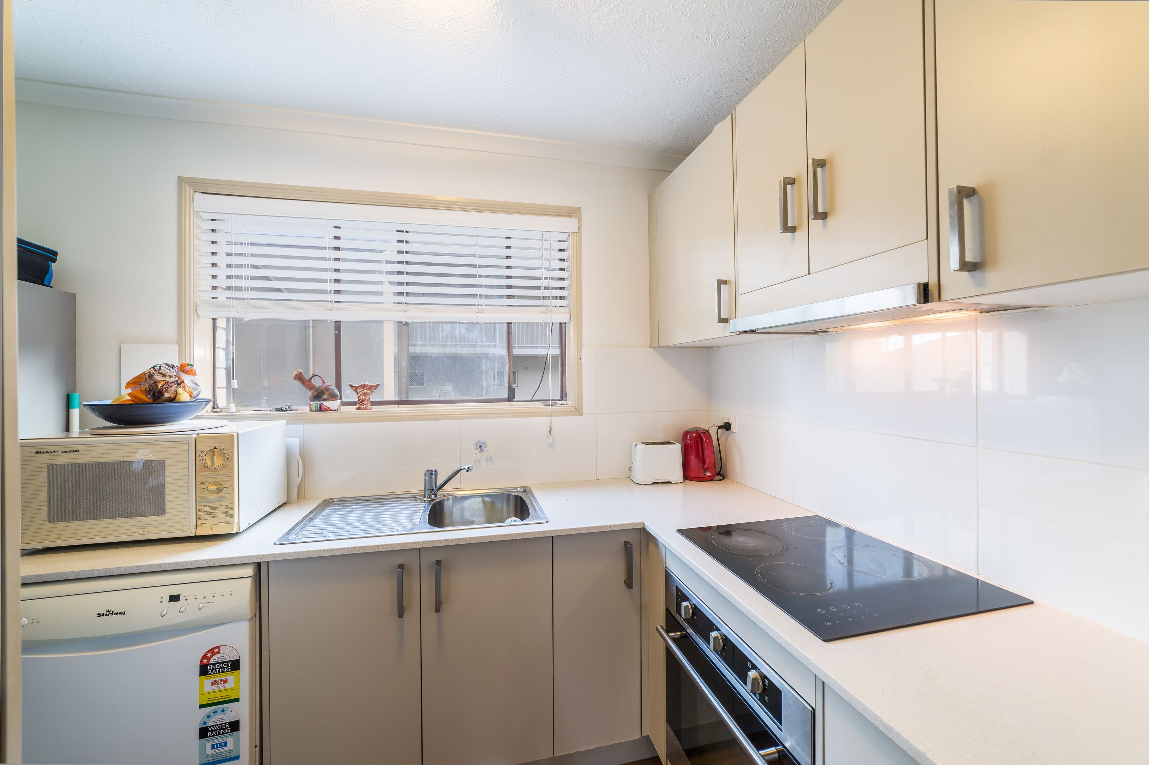 3 'York Point', Ahern Street, Labrador QLD 4215, Labrador - Thumbnail 7