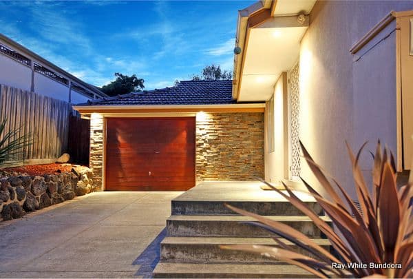 205 Hickling Avenue, GREENSBOROUGH VIC 3088, Greensborough - Thumbnail 2