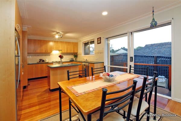 205 Hickling Avenue, GREENSBOROUGH VIC 3088, Greensborough - Thumbnail 4