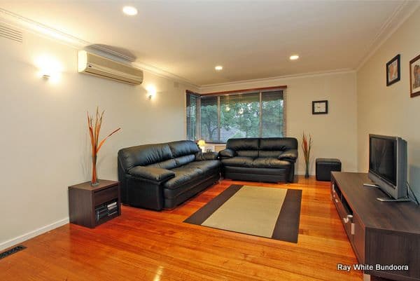 205 Hickling Avenue, GREENSBOROUGH VIC 3088, Greensborough - Thumbnail 5
