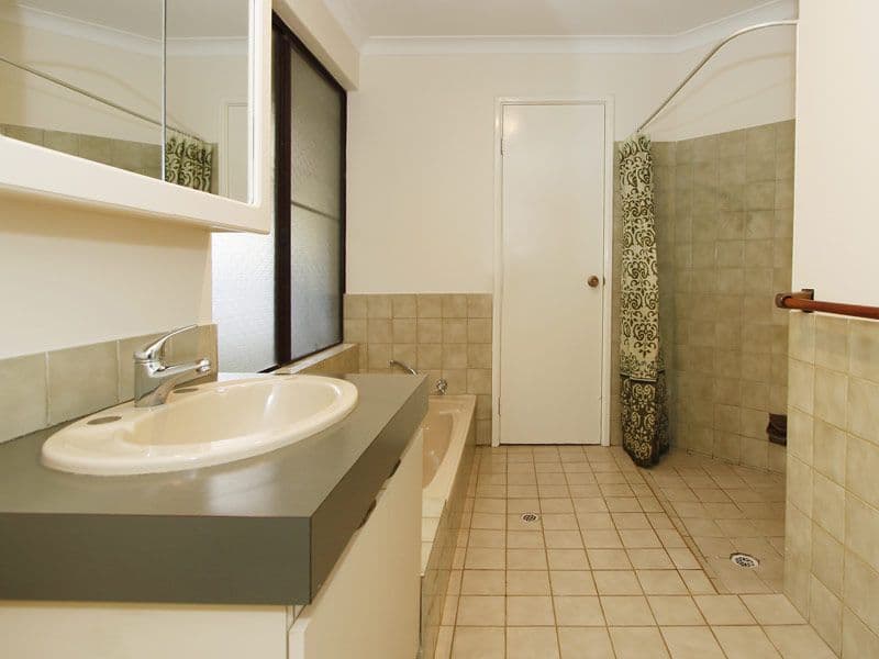 39 Maranon Crescent, BEECHBORO WA 6063, Beechboro - Thumbnail 4