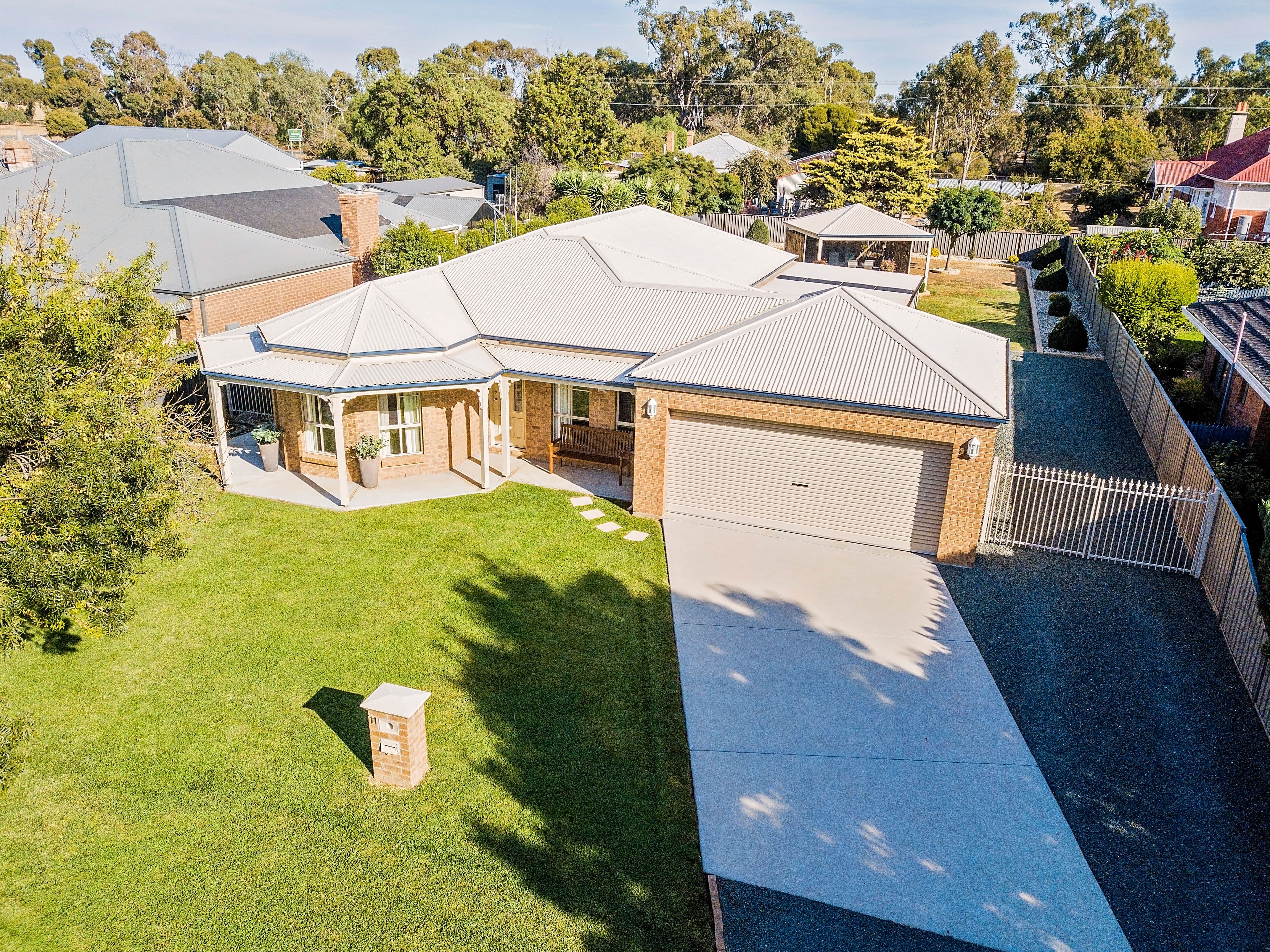 11 Michie Street, Elmore VIC 3558, Elmore - Thumbnail 2
