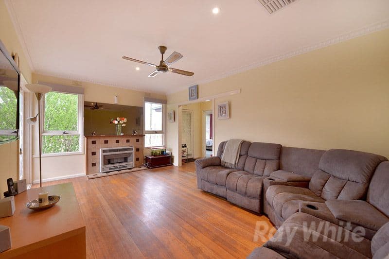 6 Manuka Drive, FERNTREE GULLY VIC 3156, Ferntree Gully - Thumbnail 2