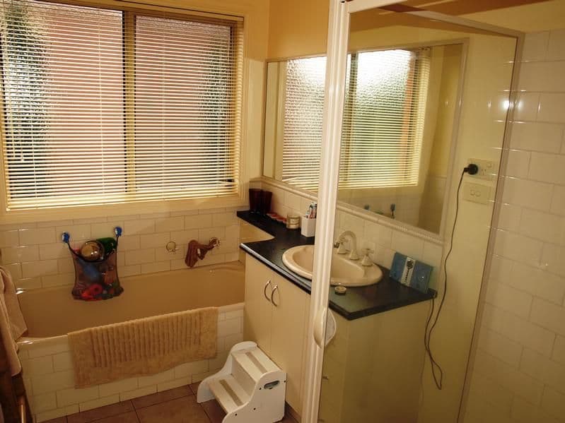 18 Rongoa Drive, WARRNAMBOOL VIC 3280, Warrnambool - Thumbnail 5