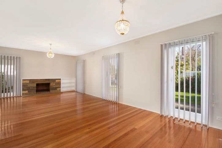 30 Pettys Lane, DONCASTER VIC 3108, Doncaster - Thumbnail 2