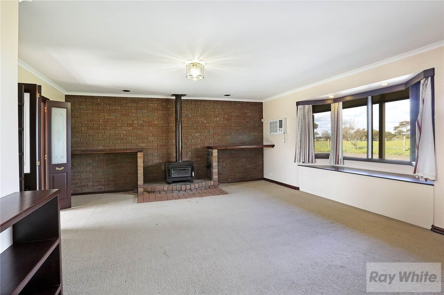 60 Links Street, LARA VIC 3212, Lara - Thumbnail 2