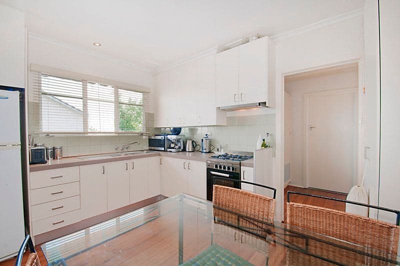 19 Binalong Avenue, CHADSTONE VIC 3148, Chadstone - Thumbnail 3