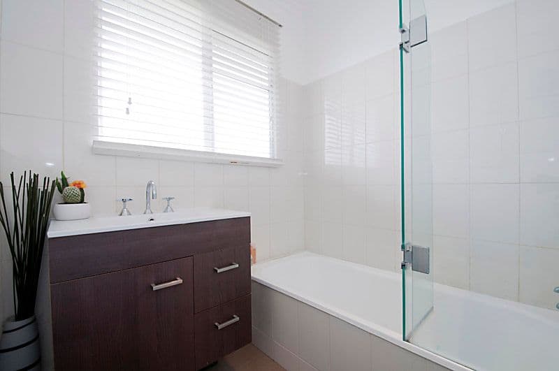 19 Binalong Avenue, CHADSTONE VIC 3148, Chadstone - Thumbnail 4