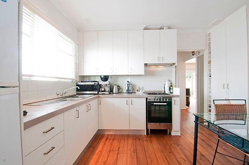 19 Binalong Avenue, CHADSTONE VIC 3148, Chadstone - Thumbnail 8
